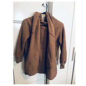 Sweater 🔴 SOLD 🔴